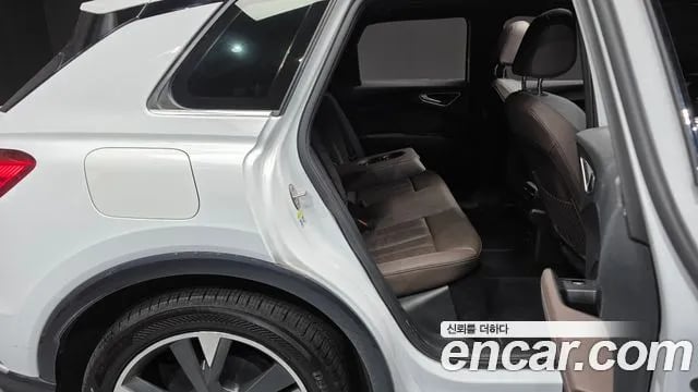 Audi Q4 e-tron Q4 e-Tron (F4) 2023 года - похожие автомобили