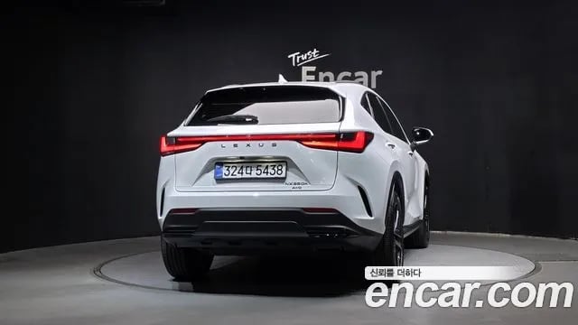 Lexus NX NX350h Second generation 2026 года - вид 4