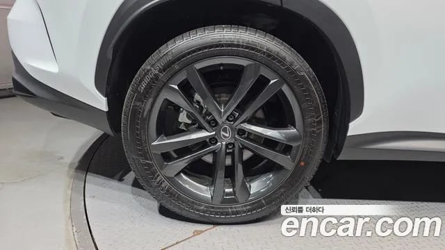 Lexus NX NX350h Second generation 2026 года - вид 5