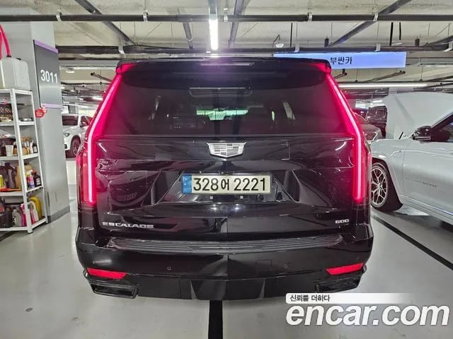 Cadillac Escalade Escalade 5th Generation 2022 года - вид 2