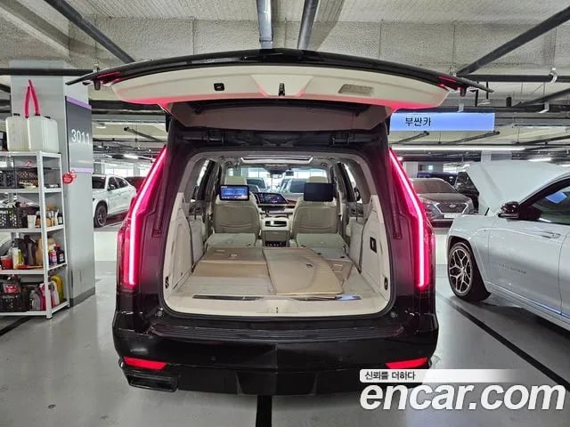 Cadillac Escalade Escalade 5th Generation 2022 года - вид 3