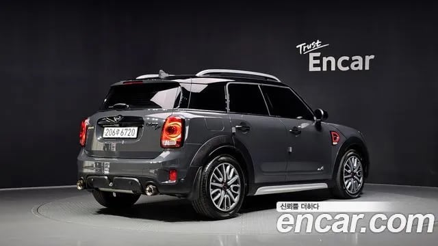 Mini Countryman Cooper SD Country Man 2019 года - вид 2