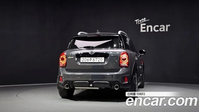 Mini Countryman Cooper SD Country Man 2019 года - вид 4