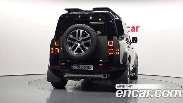 Land Rover Defender Bitdefender (L663) 2026 года - вид 4