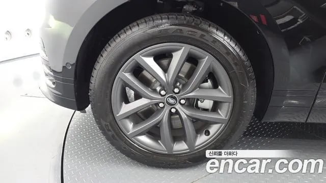 Land Rover Range Rover Velar Range Rover Bella 2026 года - вид 5