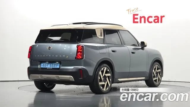 Mini Countryman Cooper Countryman Electric 3rd Generation 2025 года - вид 2