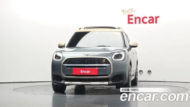 Mini Countryman Cooper Countryman Electric 3rd Generation 2025 года - вид 3