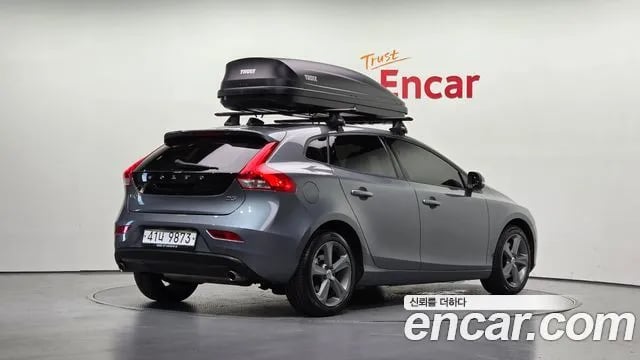 Volvo V40 V40 2018 года - похожие автомобили