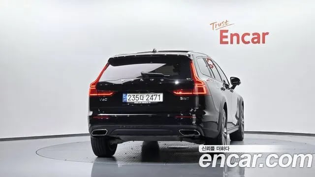 Volvo V60 V60 Cross-country 2nd Generation 2021 года - вид 4