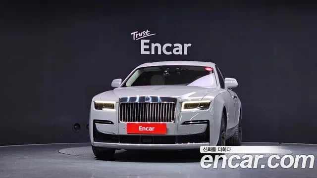 Rolls-Royce Ghost Ghost 2nd Generation 2020 года - вид 3