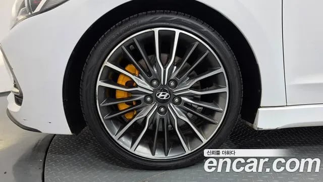 Hyundai AVANTE Avante AD 2018 года - вид 5