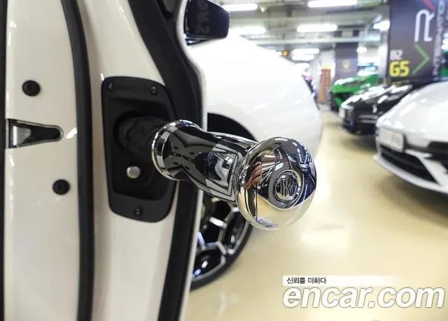 Rolls-Royce Ghost Ghost 2nd Generation 2025 года - похожие автомобили