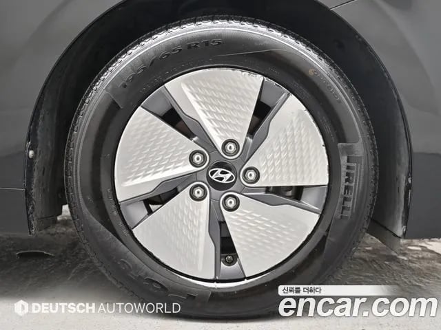 Hyundai Ioniq The New Ionic Hybrid 2019 года - вид 5