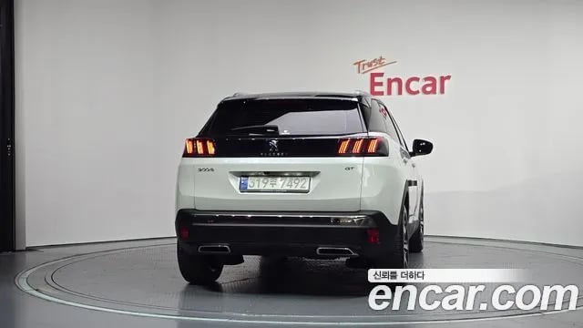 Peugeot 3008 3008 second generation 2021 года - вид 3
