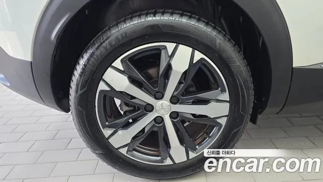 Peugeot 3008 3008 second generation 2021 года - вид 4