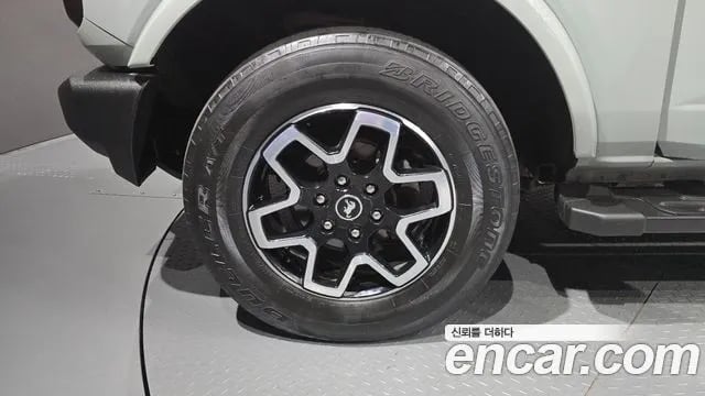 Ford Bronco Bronco 6th Generation 2022 года - вид 4