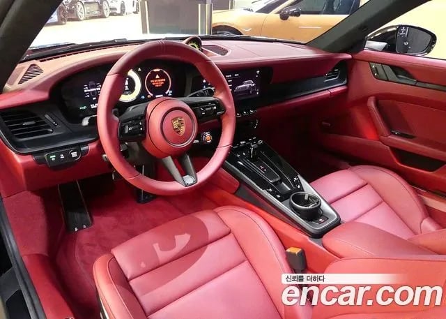 Porsche 911 911 (992) 2026 года - вид 4