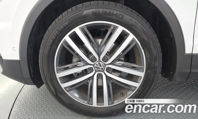 Volkswagen Tiguan Tiguan second Generation 2021 года - вид 5
