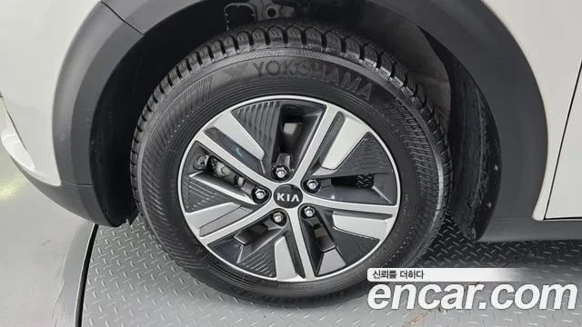 Kia Niro The New Niro 2019 года - вид 4