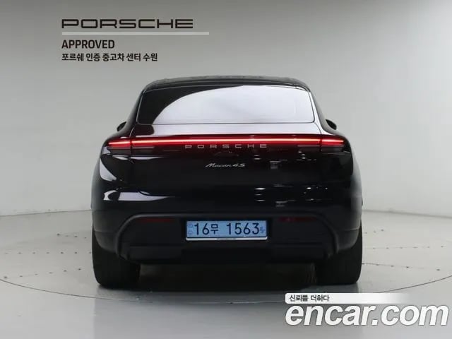 Porsche Macan Makan EV 2025 года - вид 4