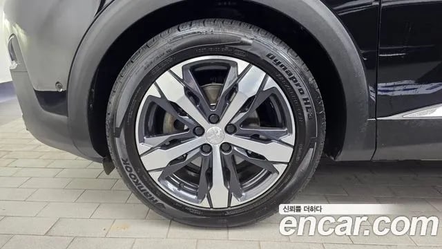 Peugeot 3008 3008 second generation 2018 года - вид 5