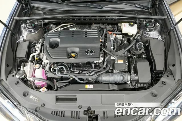 Lexus ES ES300h 7th generation 2025 года - вид 6