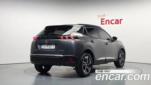 Peugeot 2008 2008 Second generation 2021 года - вид 2