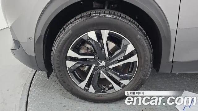 Peugeot 2008 2008 Second generation 2021 года - вид 5