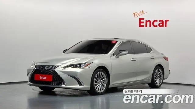 Lexus ES ES300h 7th generation 2018 года - вид 1