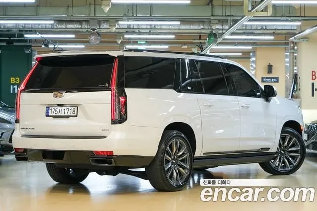 Cadillac Escalade Escalade 5th Generation 2023 года - вид 4