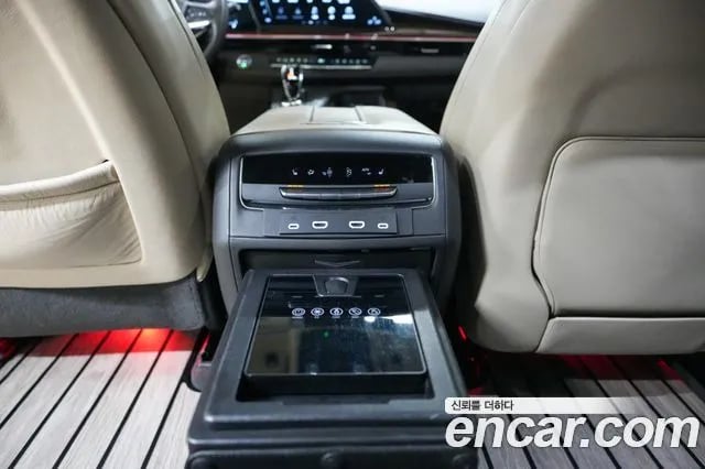 Cadillac Escalade Escalade 5th Generation 2023 года - похожие автомобили
