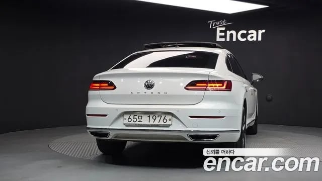 Volkswagen Arteon Atheon 2018 года - вид 4