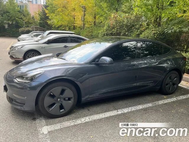Tesla Model 3 Model 3 2022 года - автомобиль из Южной Кореи