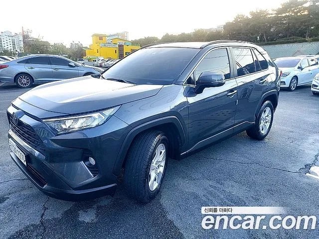 Toyota RAV4 RAV4 5th Generation 2021 года - автомобиль из Южной Кореи