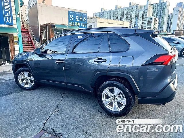 Toyota RAV4 RAV4 5th Generation 2021 года - вид 2