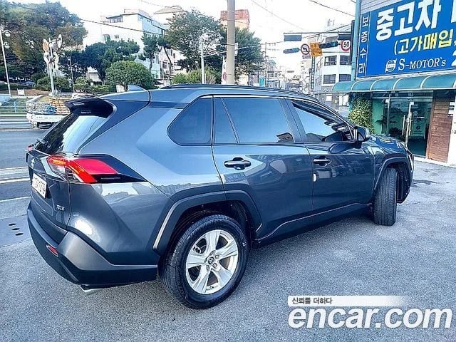 Toyota RAV4 RAV4 5th Generation 2021 года - вид 5