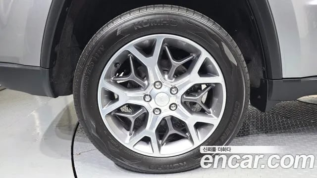 Jeep Cherokee Grand Cherokee 2021 года - вид 5