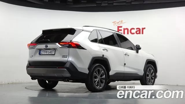 Toyota RAV4 RAV4 5th Generation 2022 года - вид 2