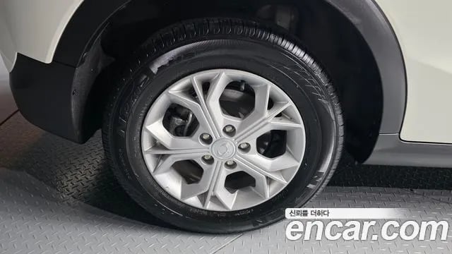 KG Mobility (Ssangyong) TIBOLI The New Tivoli 2023 года - вид 4