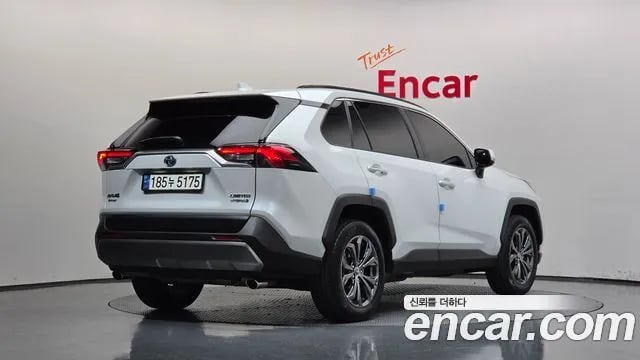 Toyota RAV4 RAV4 5th Generation 2024 года - вид 2