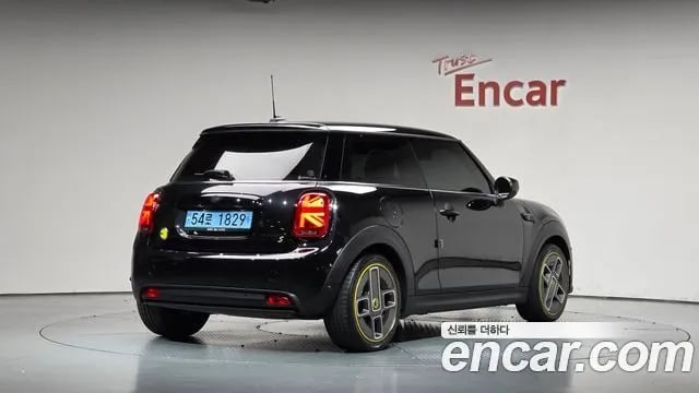 Mini Cooper Cooper Electric 2022 года - автомобиль из Южной Кореи