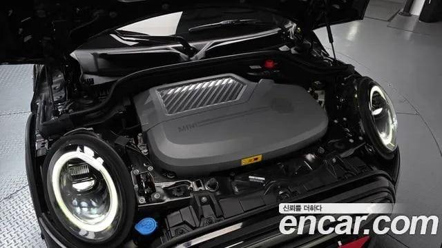 Mini Cooper Cooper Electric 2022 года - вид 5