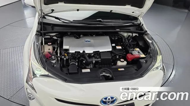 Toyota Prius Prius 4th Generation 2018 года - вид 5