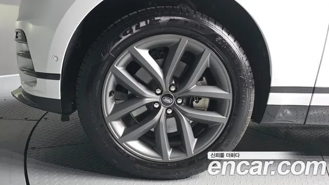 Land Rover Range Rover Velar Range Rover Bella 2026 года - вид 5