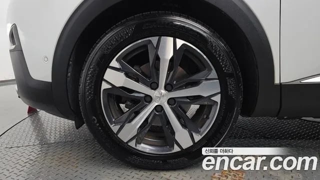 Peugeot 3008 3008 second generation 2020 года - вид 5