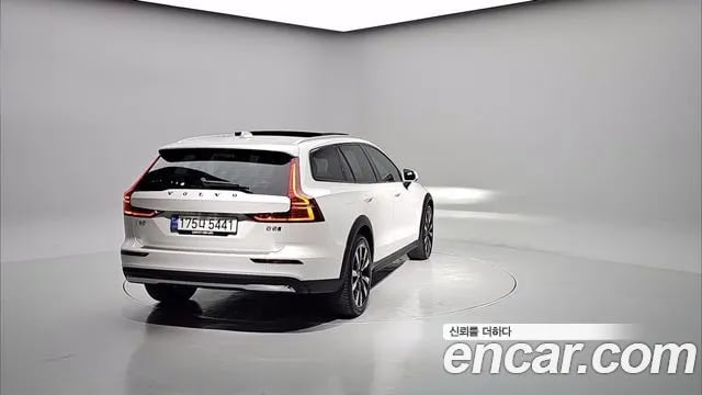 Volvo V60 V60 Cross-country 2nd Generation 2024 года - вид 2