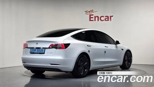 Tesla Model 3 Model 3 2022 года - автомобиль из Южной Кореи