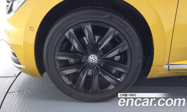 Volkswagen Arteon Atheon 2018 года - вид 4