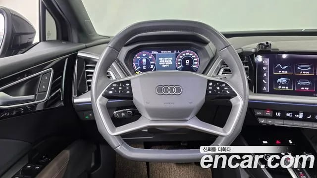 Audi Q4 e-tron Q4 e-Tron (F4) 2025 года - похожие автомобили