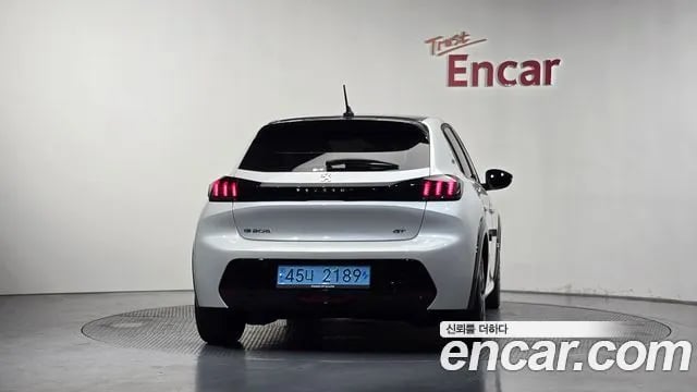 Peugeot 208 e-208 second Generation 2022 года - вид 4